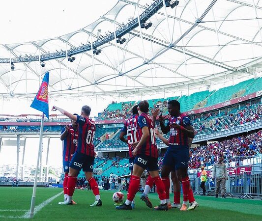 Com média de idade menor que 17 anos, trio do Bahia anima, mas Ceni pede calma para Libertadores
