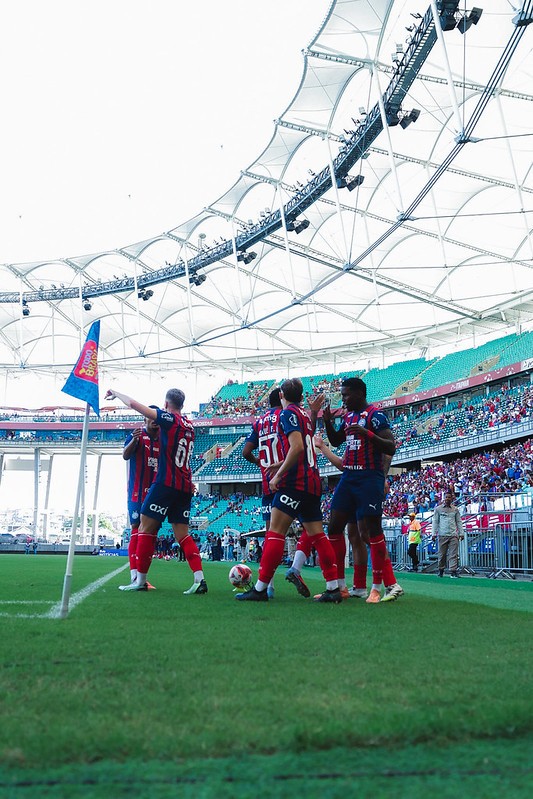 Com média de idade menor que 17 anos, trio do Bahia anima, mas Ceni pede calma para Libertadores