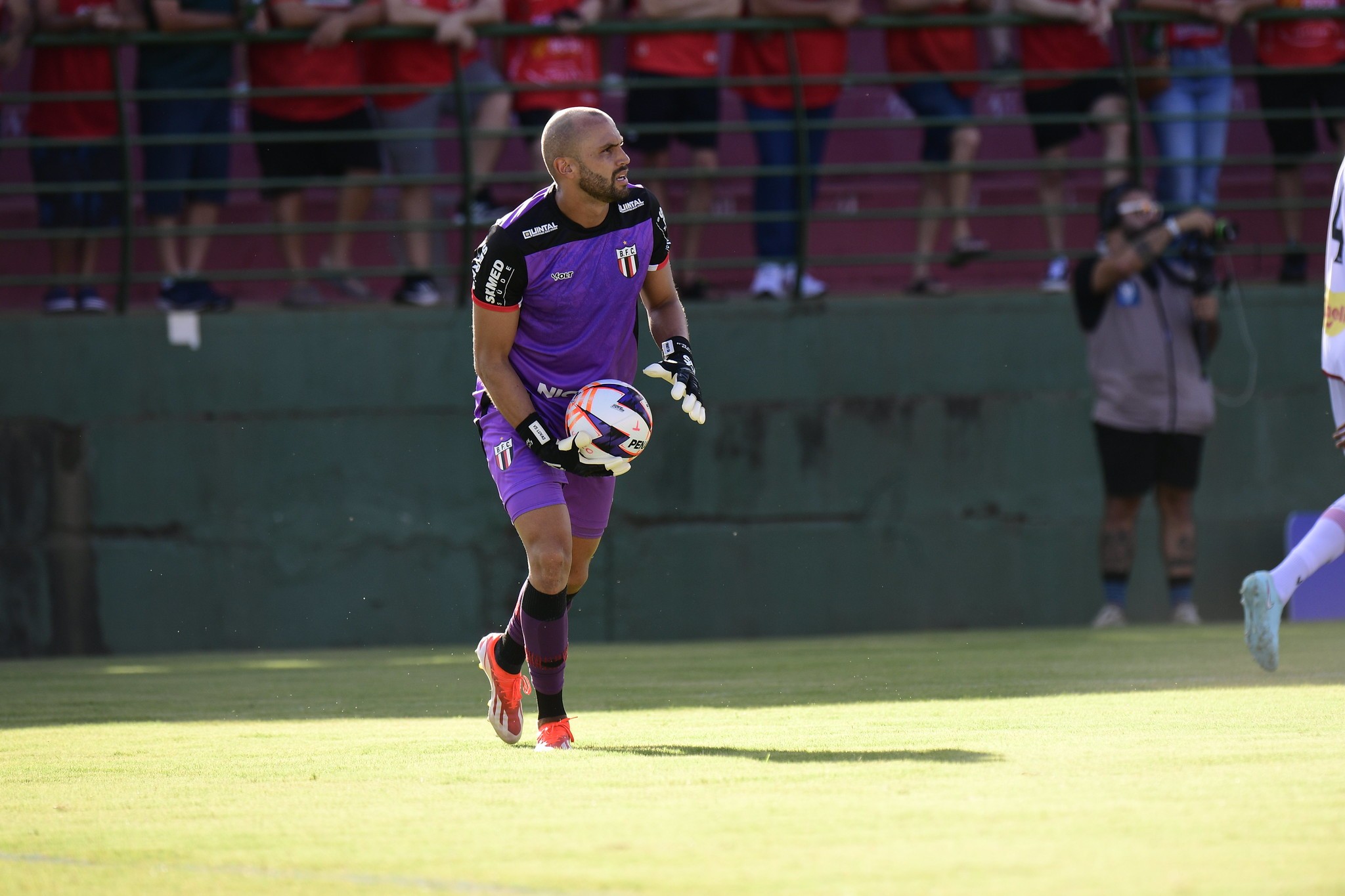 Victor Souza pede Botafogo-SP atento, mesmo com chance de Palmeiras misto