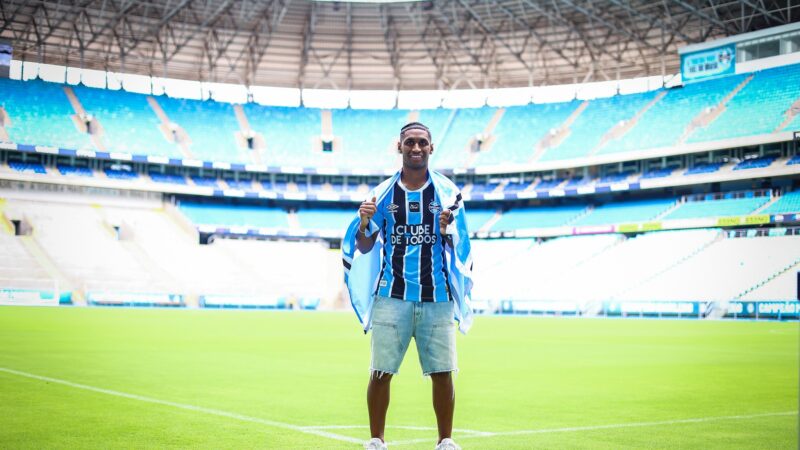 Saiba como Luís Castro pretende utilizar estreante Tetê no Grêmio