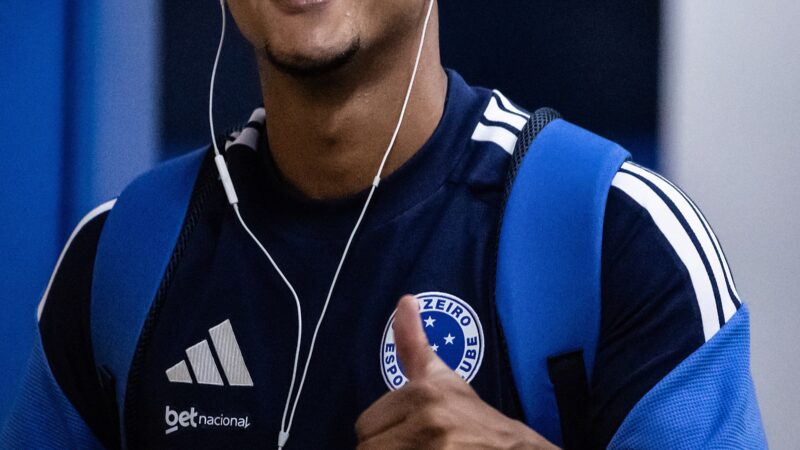 Cruzeiro negocia atacante Fernando com o Santa Clara, de Portugal