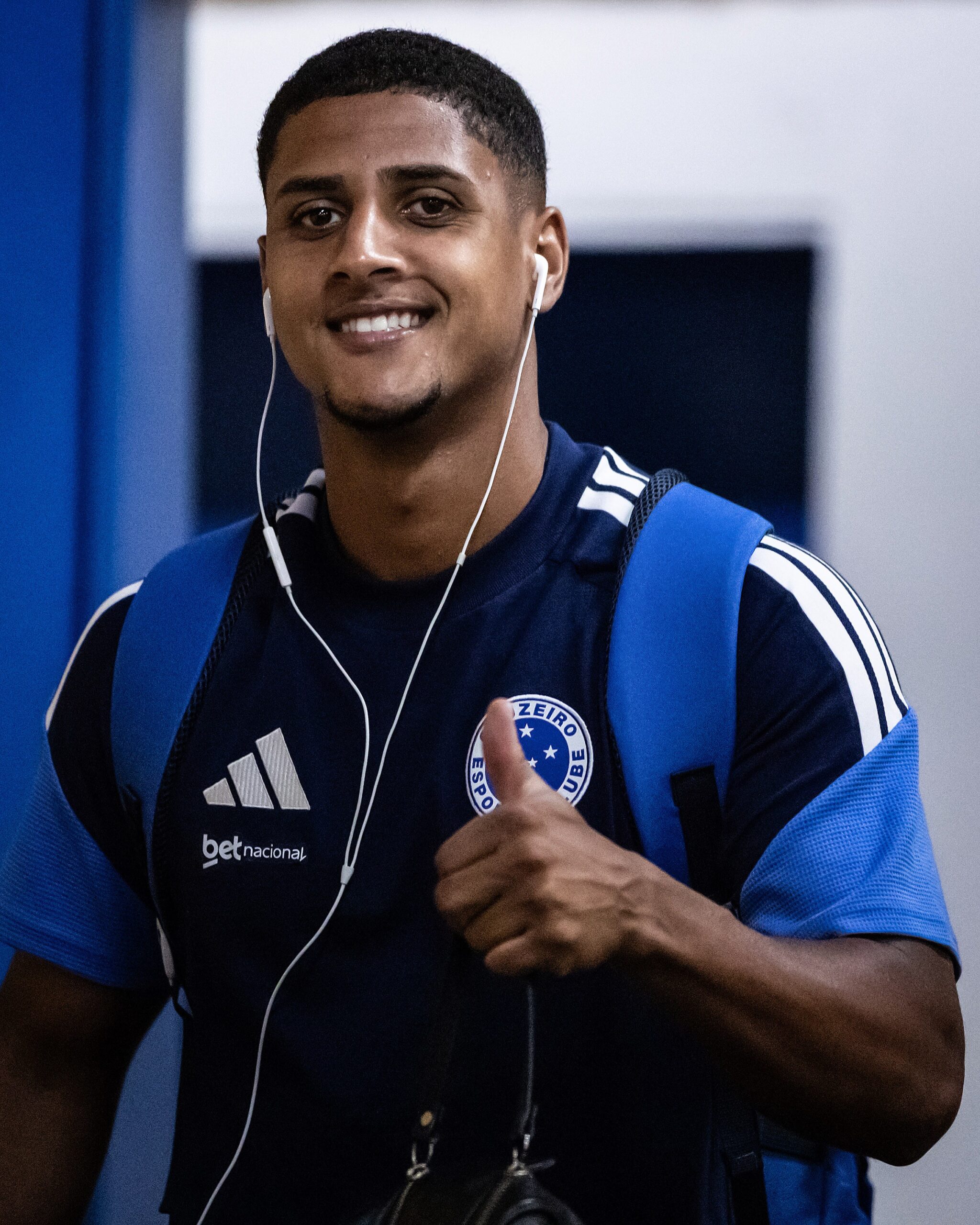 Cruzeiro negocia atacante Fernando com o Santa Clara, de Portugal