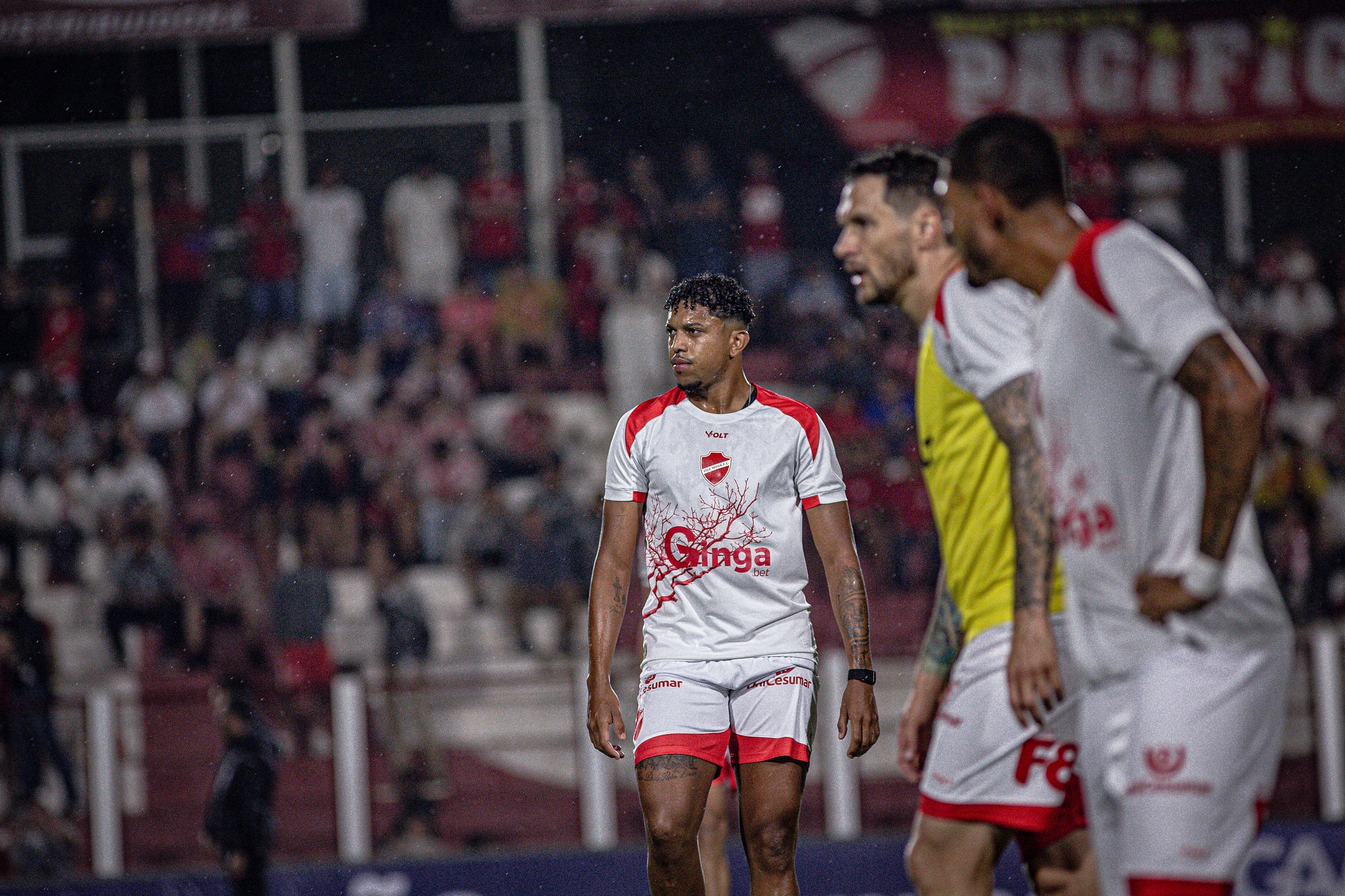 Pedro Romano tem lesão de grau 3 na coxa e não deve mais atuar no Goianão