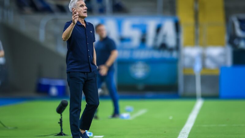 Luís Castro planeja continuar trocas no Grêmio até o Gre-Nal: “Jogo de maior impacto”