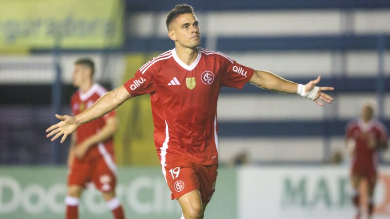 Borré reencontra os gols no Inter em estreia no ano e dá primeiro passo por redenção