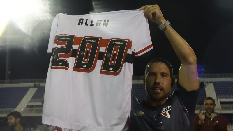 Allan Barcellos completa 200 jogos na base do São Paulo em classificação na Copinha