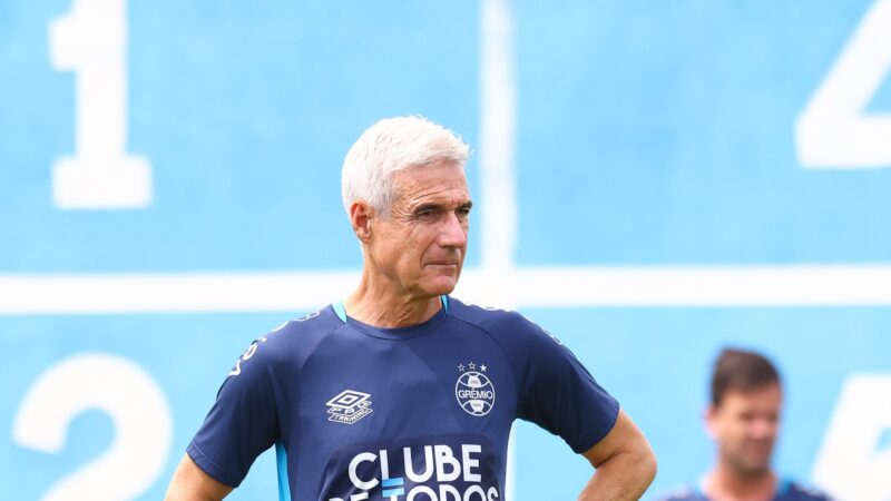 Escalação do Grêmio: Luís Castro terá volta de titulares e Tetê; Volpi e Cuéllar ficam fora