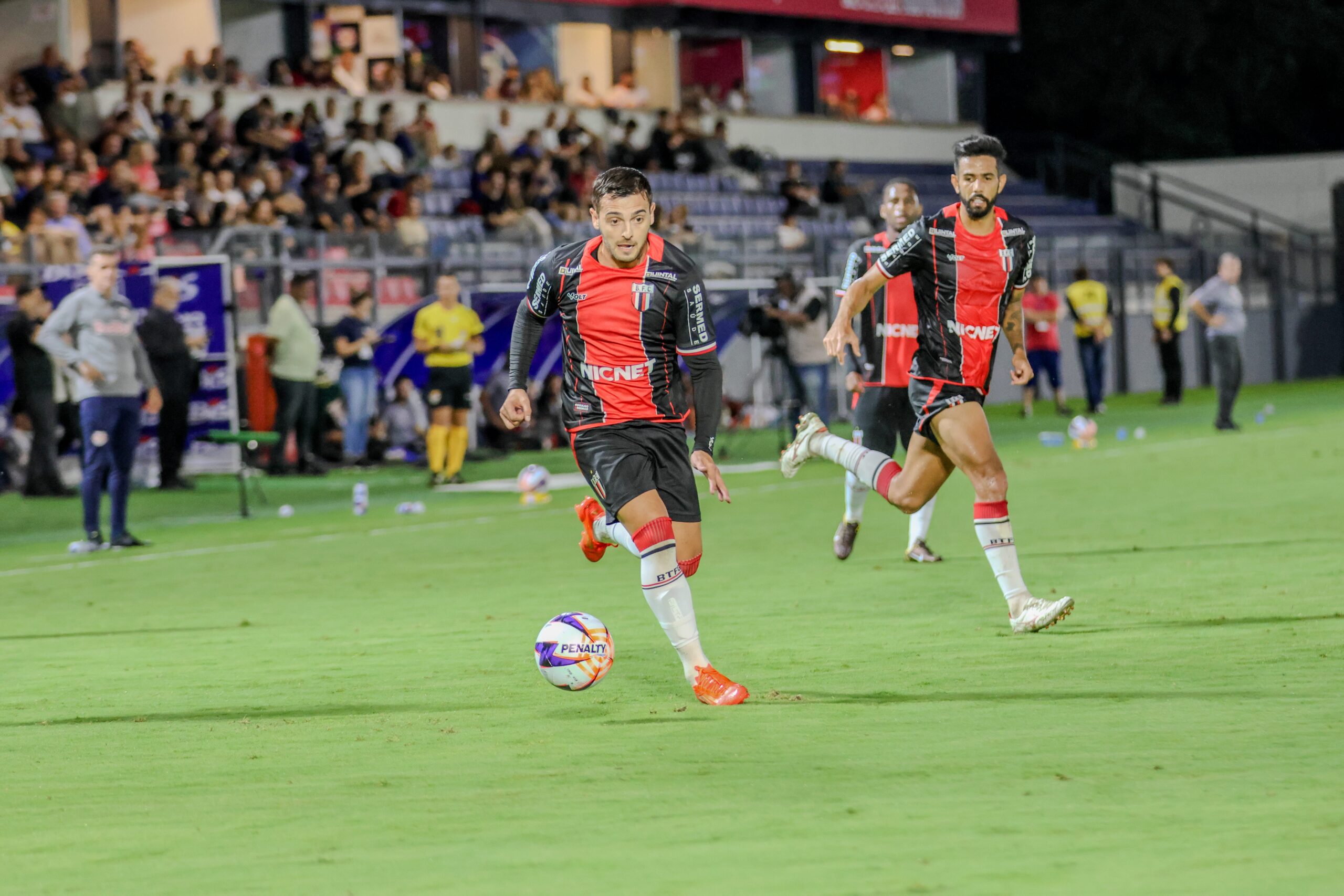 Técnico do Botafogo-SP projeta mudanças no time titular para próxima rodada
