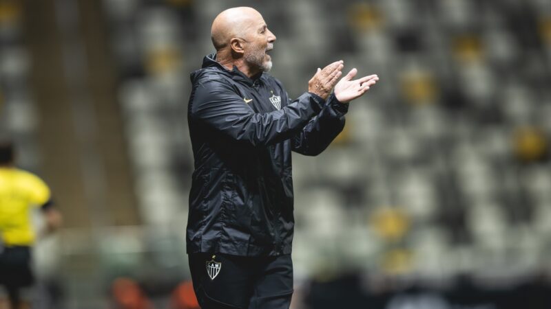 Entenda como o Atlético-MG avalia as declarações de Sampaoli sobre Mineiro, reforços e Cassierra