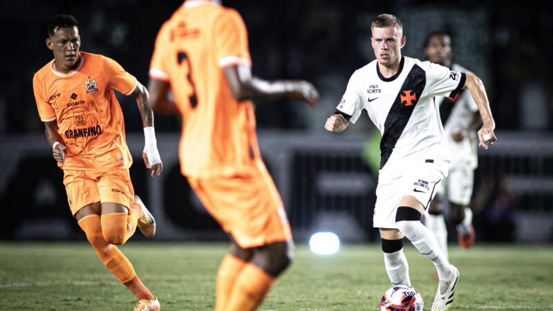 Vasco oficializa transferência de Maxime Domínguez para clube da Polônia