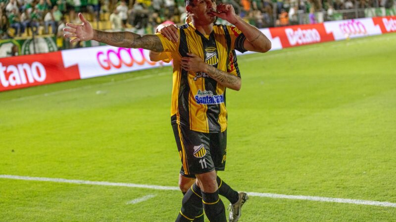 Algoz do Palmeiras, ex-São Paulo Robson se isola na artilharia do Paulistão