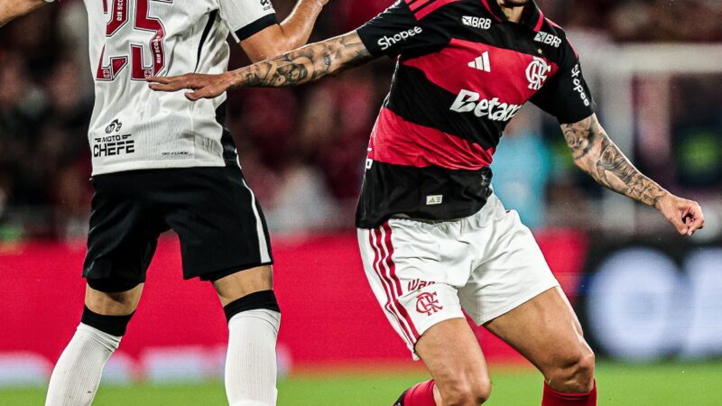 Flamengo deve ter carrasco do Fluminense como titular no clássico