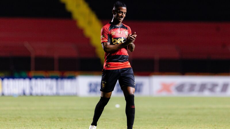 Max se apoia em terapia para buscar lugar no Sport: “Abre a mente”