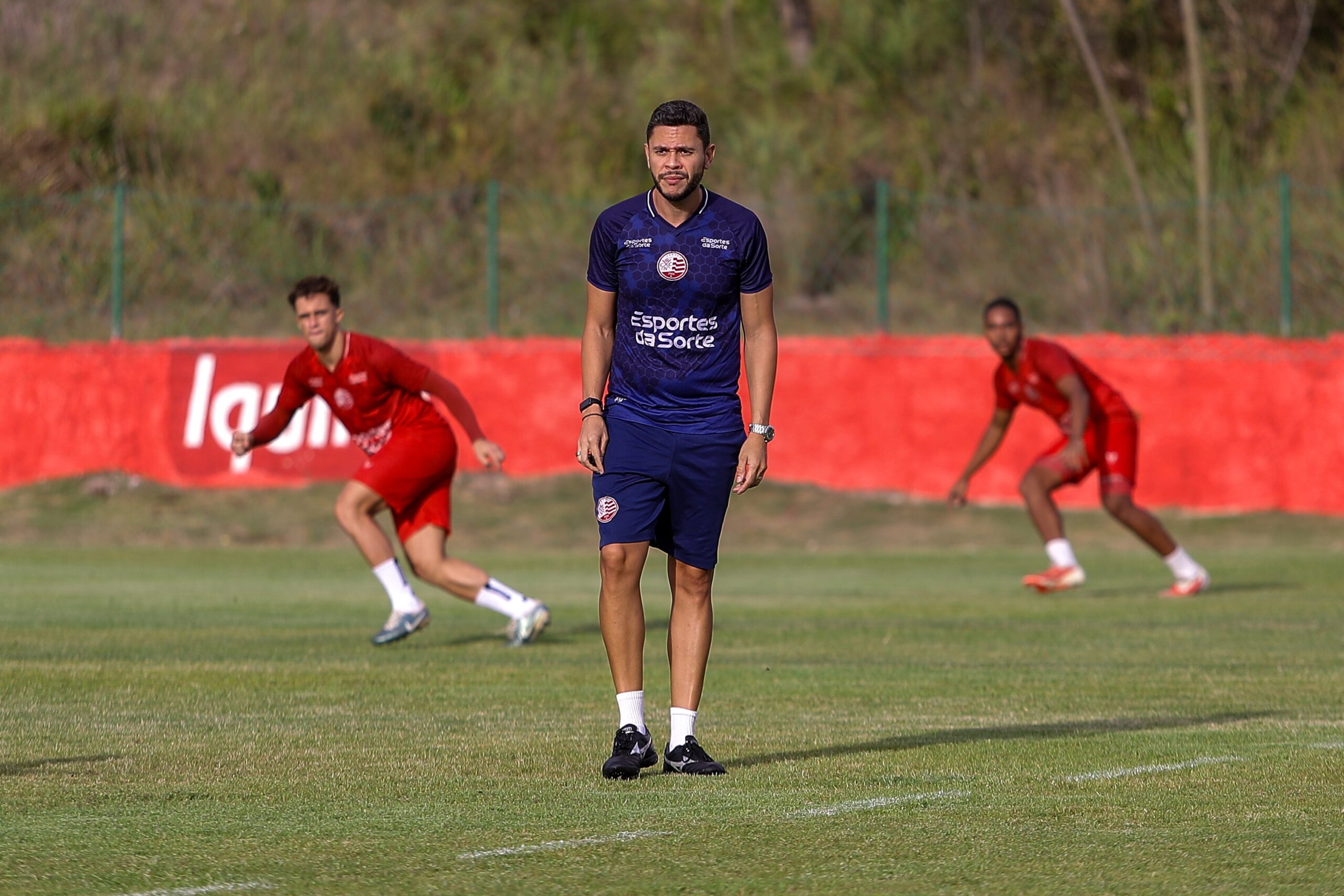 Técnico diz que Náutico pode ter “pequenas mudanças” contra o Retrô; veja possível time