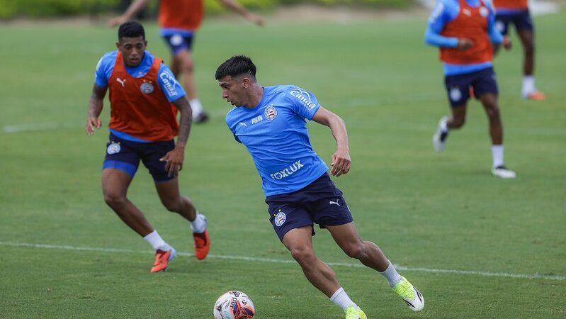 Bahia treina para jogo contra o Porto-BA; Sanabria participa de atividades