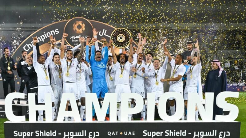 Firmino faz dois gols na final e conquista a Supercopa Catar-Emirados Árabes com o Al-Sadd