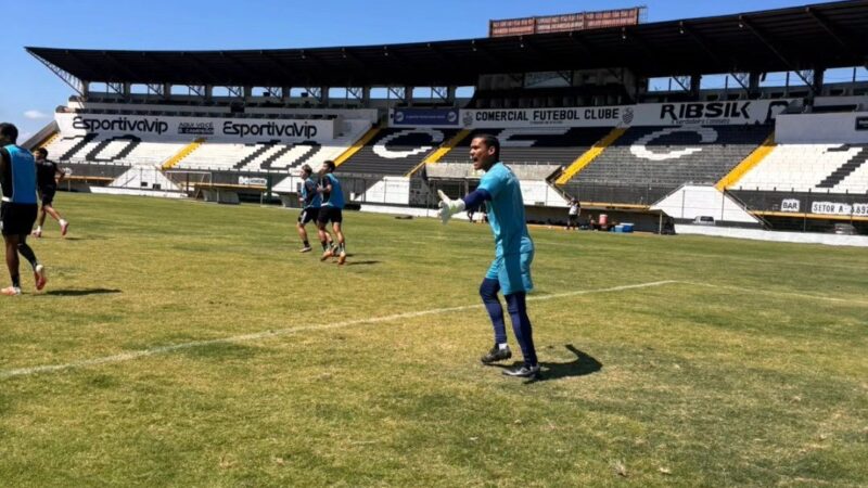 Comercial inicia 2026 com 22 atletas e em busca de reforços para Série A4