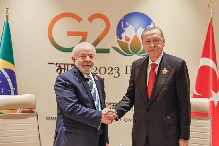 Em telefonema, Lula e presidente da Turquia discutem Gaza e ‘esforços’ para a paz na região