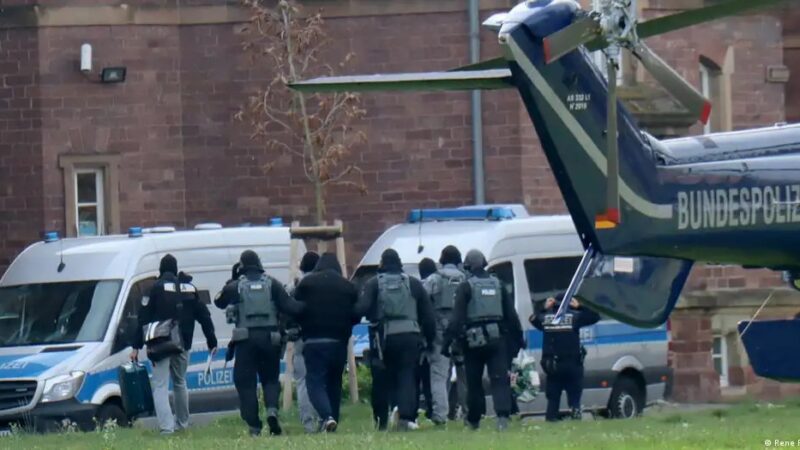 Separatistas de extrema direita que queriam criar estado nazista vão a julgamento na Alemanha