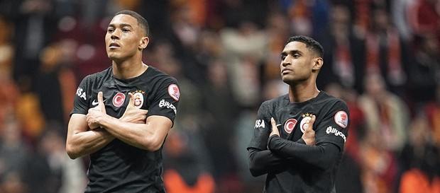 Acertado com o Grêmio, Tetê retorna para reeditar duplas com Luís Castro e Carlos Vinicius