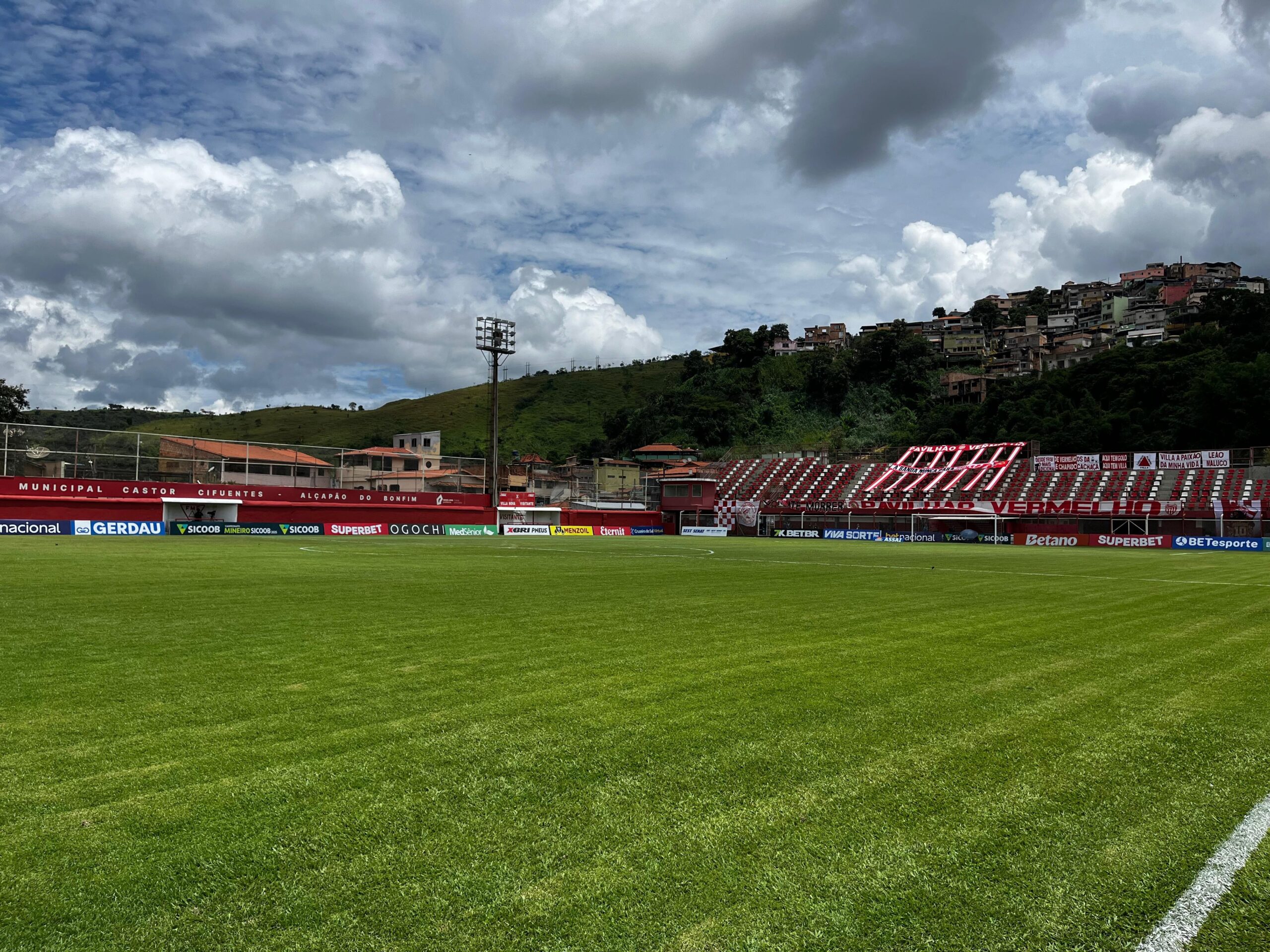 Itabirito x Democrata GV: onde assistir ao vivo, horário e escalações