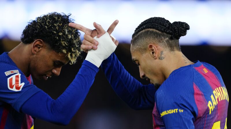 Rato corre no gramado do Camp Nou antes de Barcelona e Copenhagen pela Champions