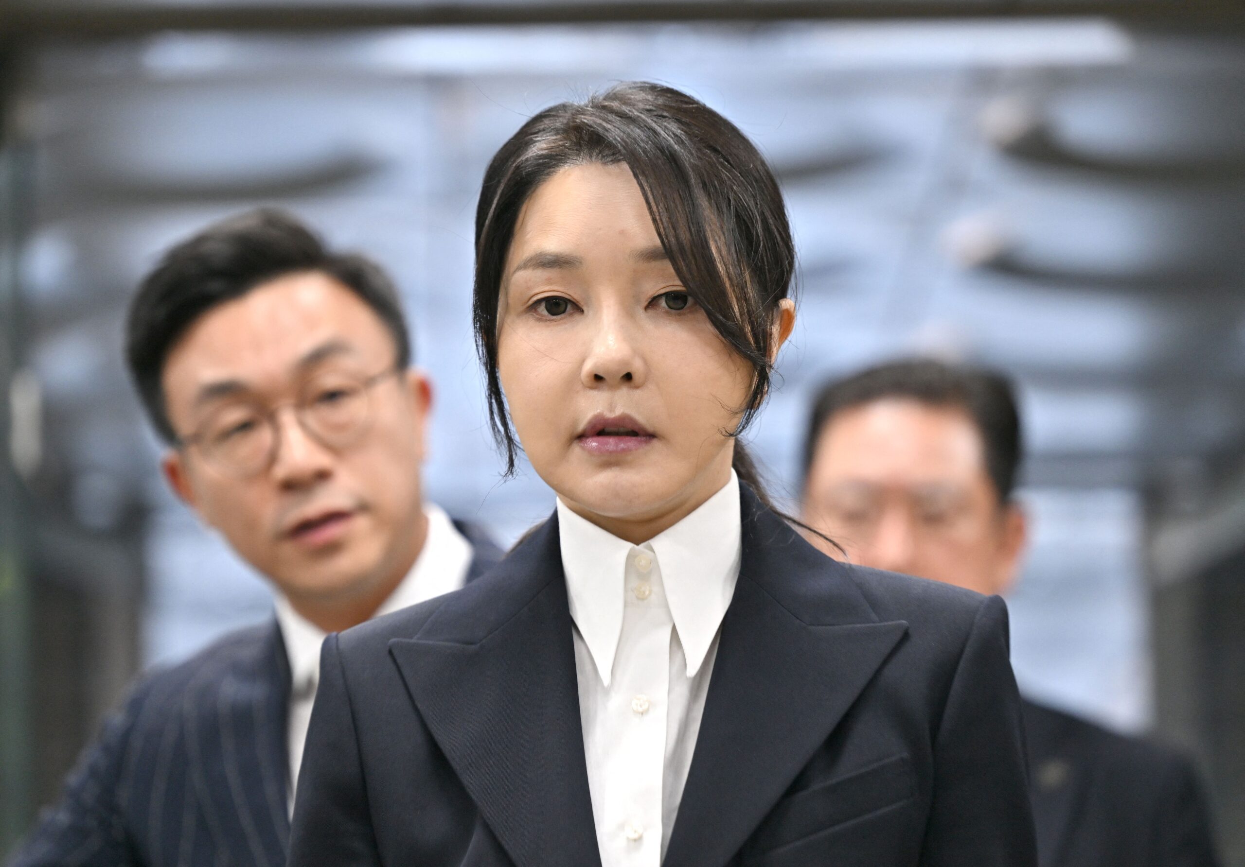 Ex-primeira-dama da Coreia do Sul é condenada por aceitar subornos