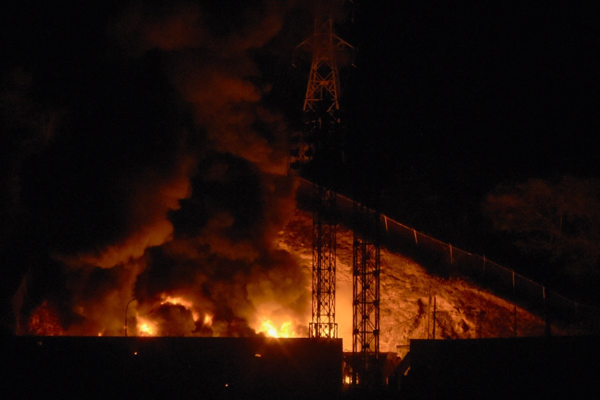 Ataque dos EUA deixou 100 mortos, incluindo civis, diz ministro do Interior da Venezuela