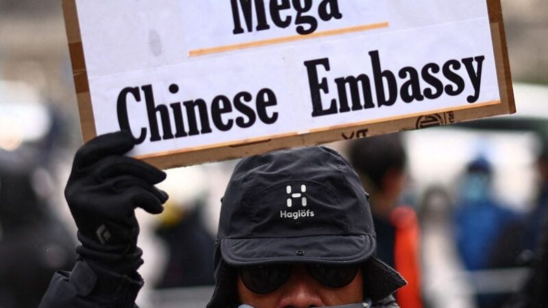 Reino Unido aprova planos para embaixada chinesa em Londres, apesar de forte oposição