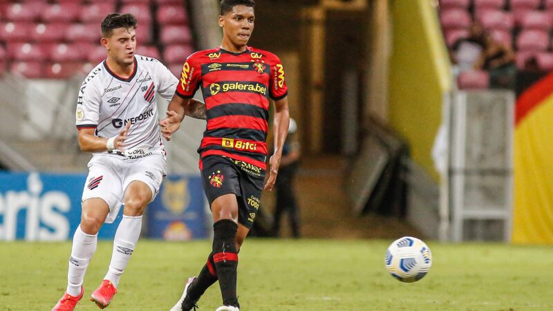 Negociação com André Lima trava, e Ponte Preta acerta contratação de volante do Sport
