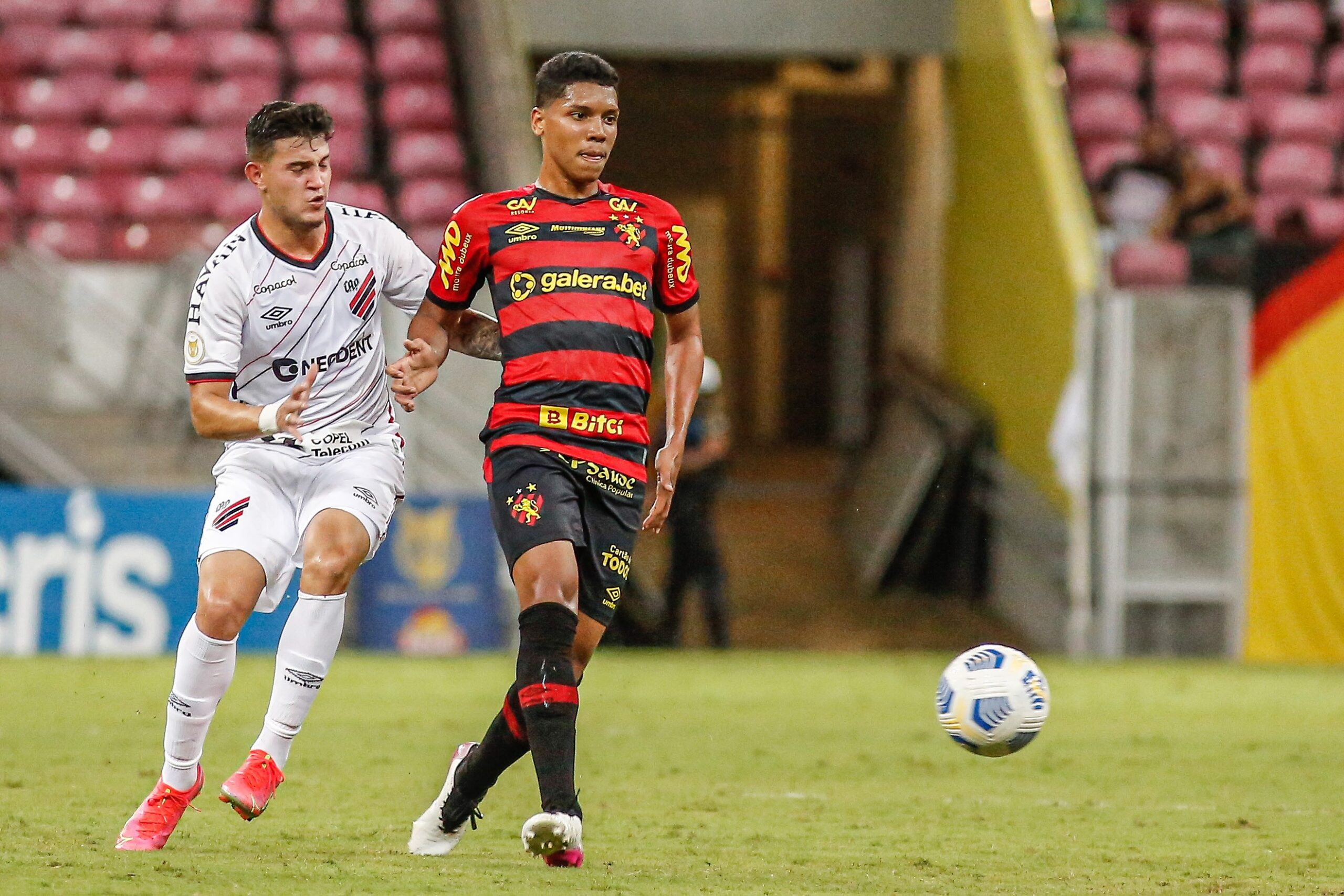 Negociação com André Lima trava, e Ponte Preta acerta contratação de volante do Sport