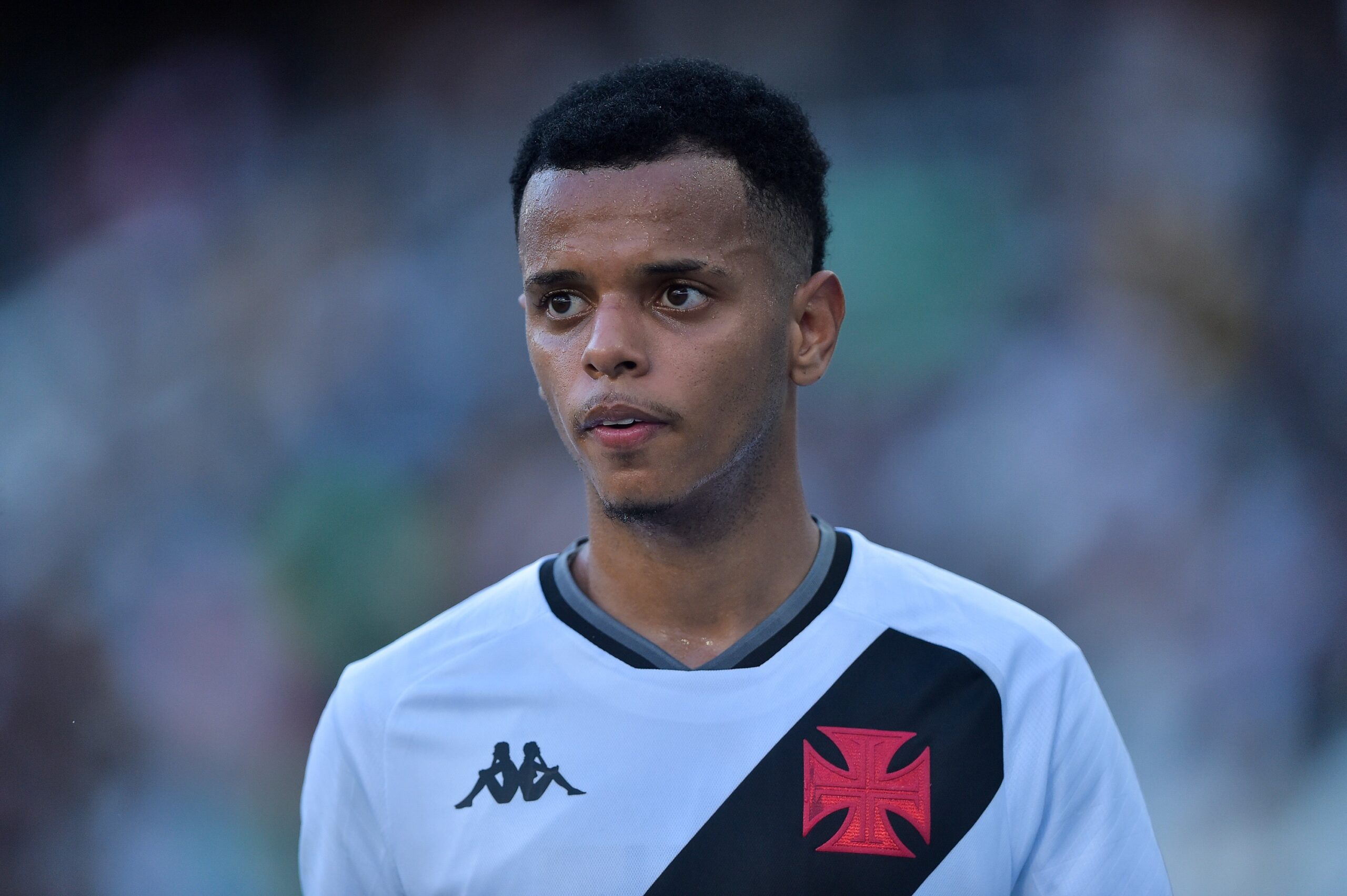 Vasco empresta lateral Riquelme para clube da Grécia