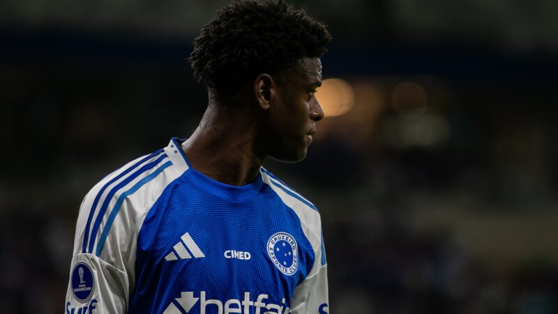 Pretendido pelo Zenit, Jonathan inicia temporada no Cruzeiro: “Cabeça está só aqui”