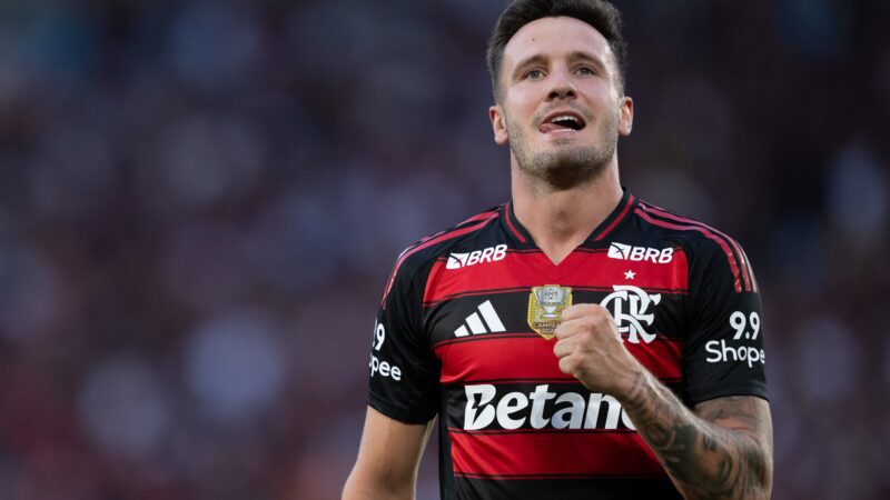 Saúl vai passar por cirurgia no calcanhar e desfalca o Flamengo no início da temporada