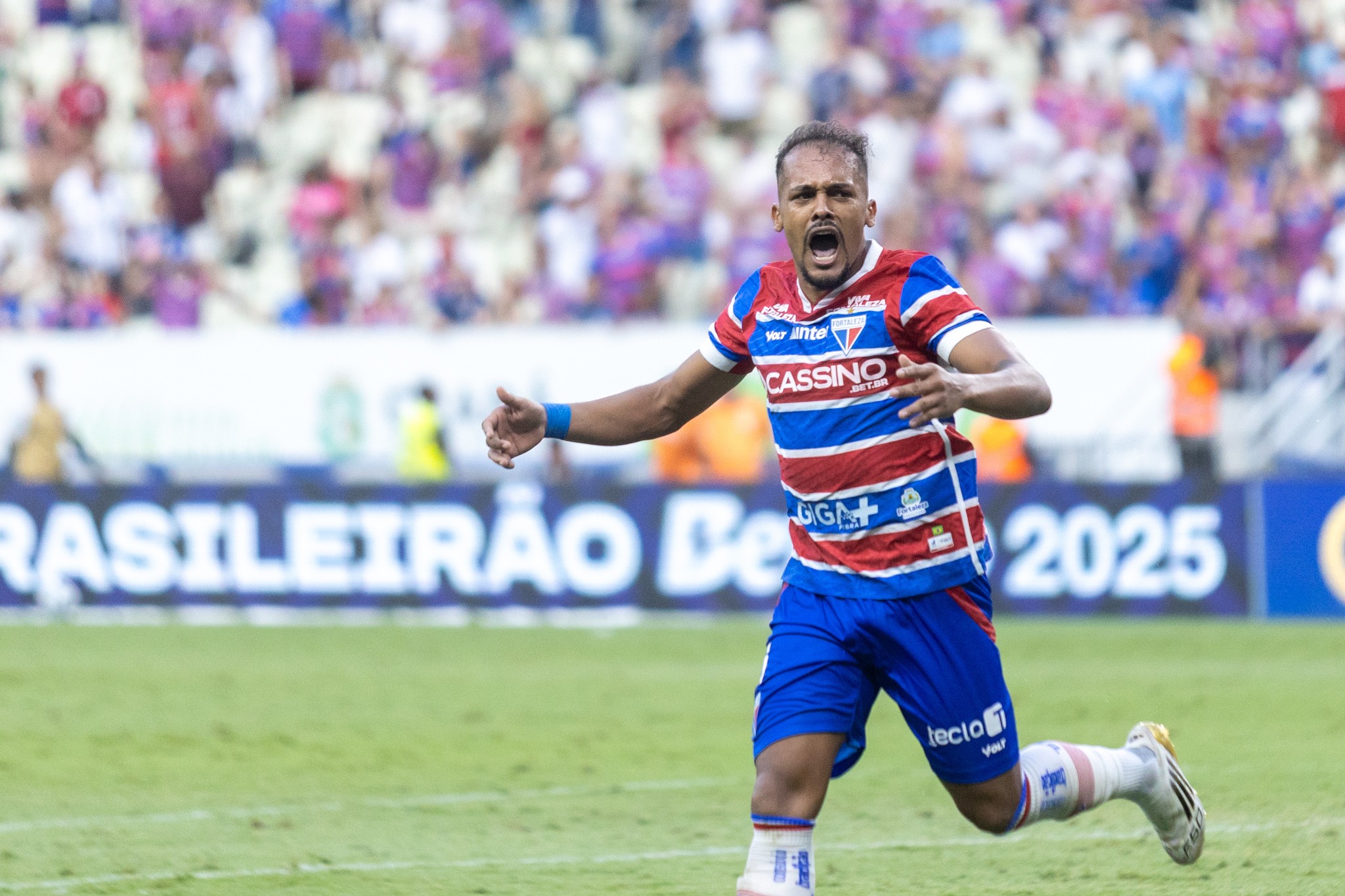 De saída do Fortaleza, Bruno Pacheco deve reforçar a Chapecoense