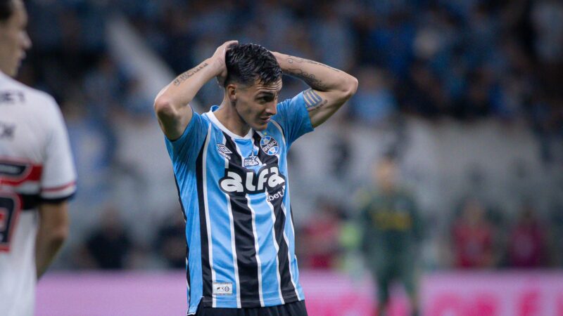 Grêmio informa lesão de Pavon; confira tempo de parada