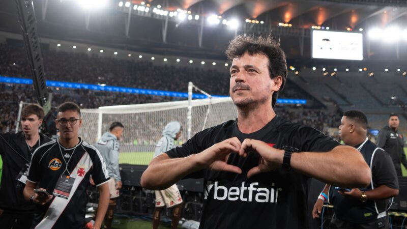 Diniz inicia 2026 em busca de consolidação no Vasco para quebrar marca de 10 anos