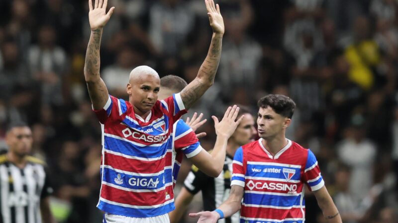 Fortaleza oficializa rescisão contratual de Benevenuto e Deyverson