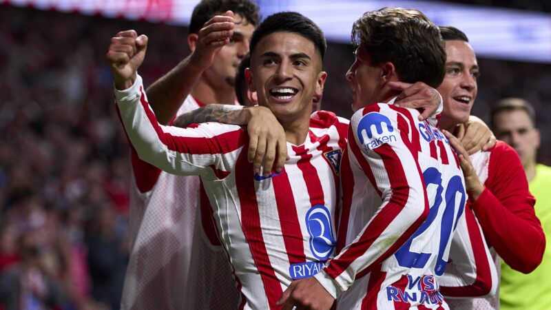 Almada, ex-Botafogo, perde espaço e é colocado no mercado pelo Atlético de Madrid