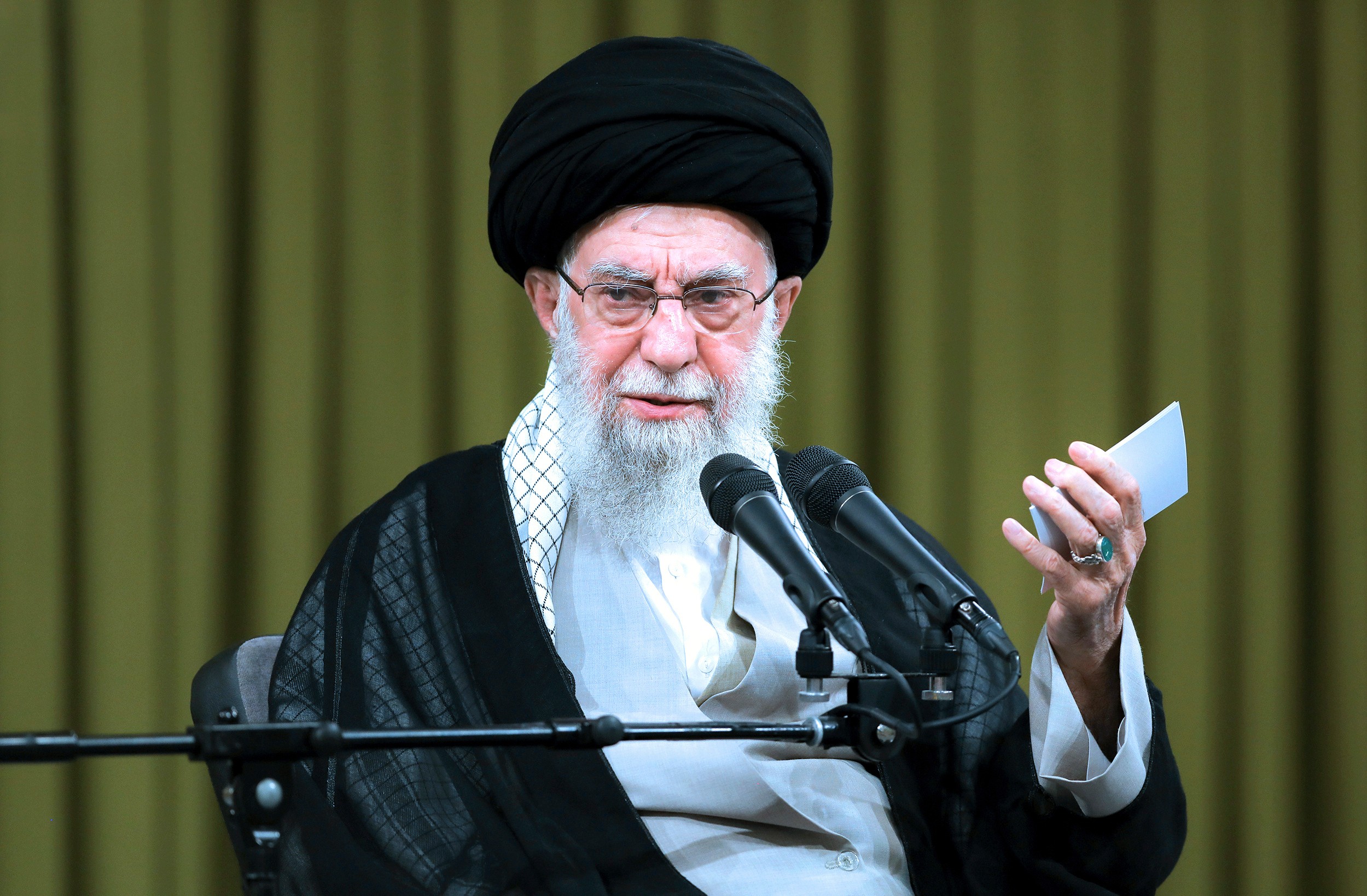 Líder supremo do Irã, Ali Khamenei, assume pela 1ª vez que houve mortes nas manifestações pelo país