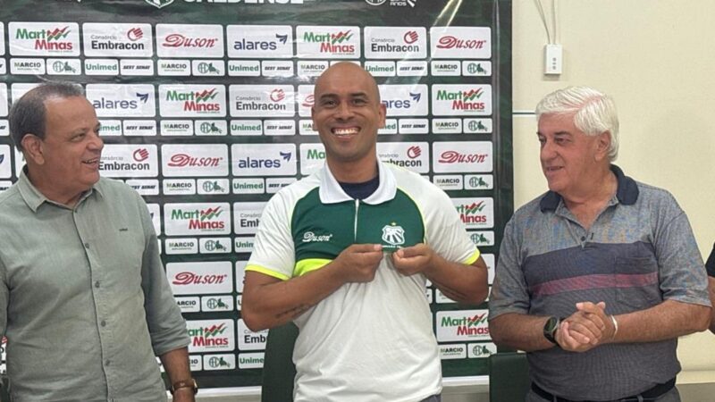 Caldense apresenta Wellington Simião como novo técnico de olho no módulo 2 do Mineiro