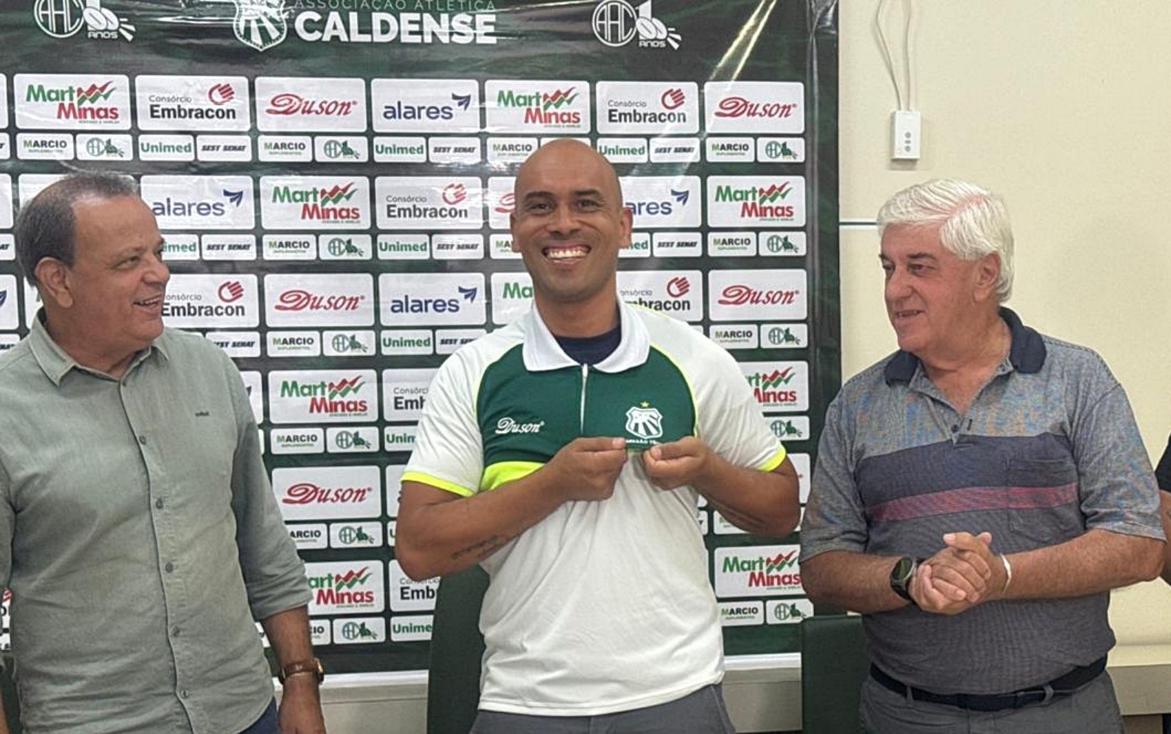 Caldense apresenta Wellington Simião como novo técnico de olho no módulo 2 do Mineiro