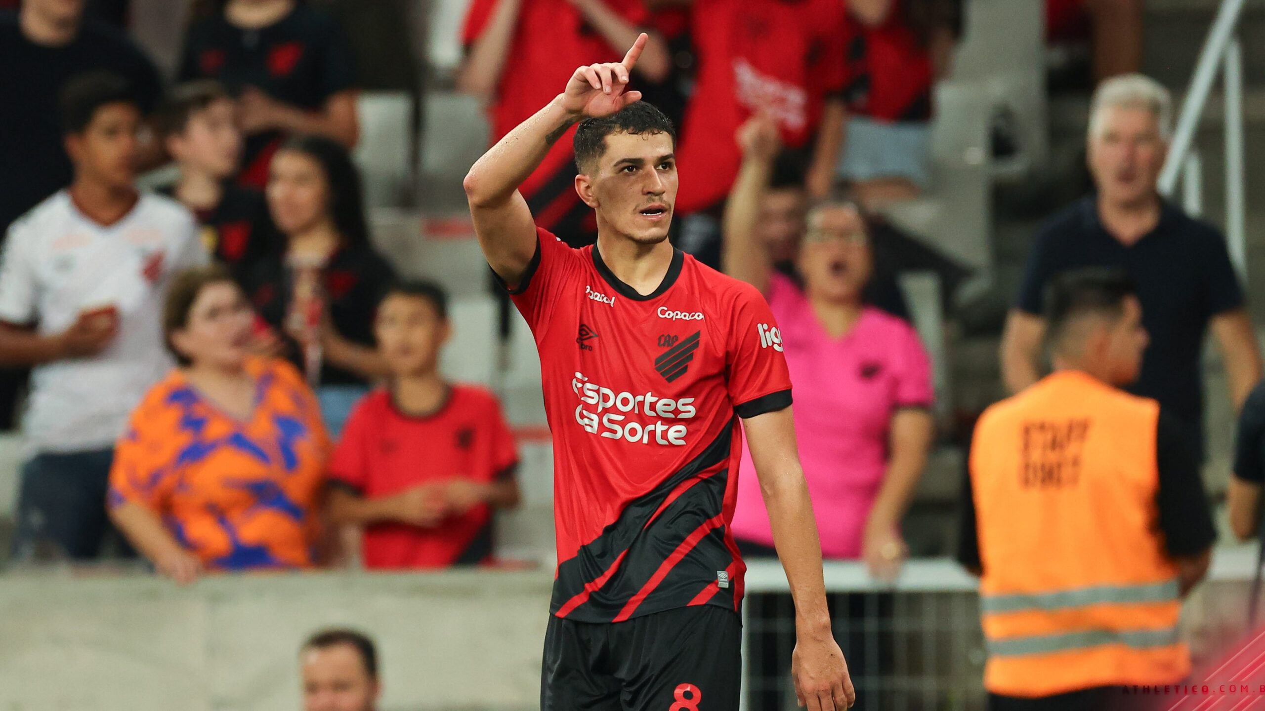 Remo mira três posições e encaminha chegada de meia ex-São Paulo, Santos e Athletico