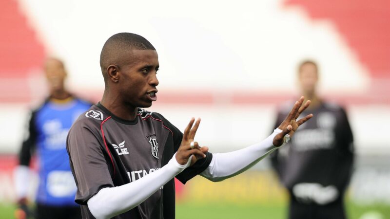 Ponte acerta retorno de atacante com passagem por São Paulo e Corinthians