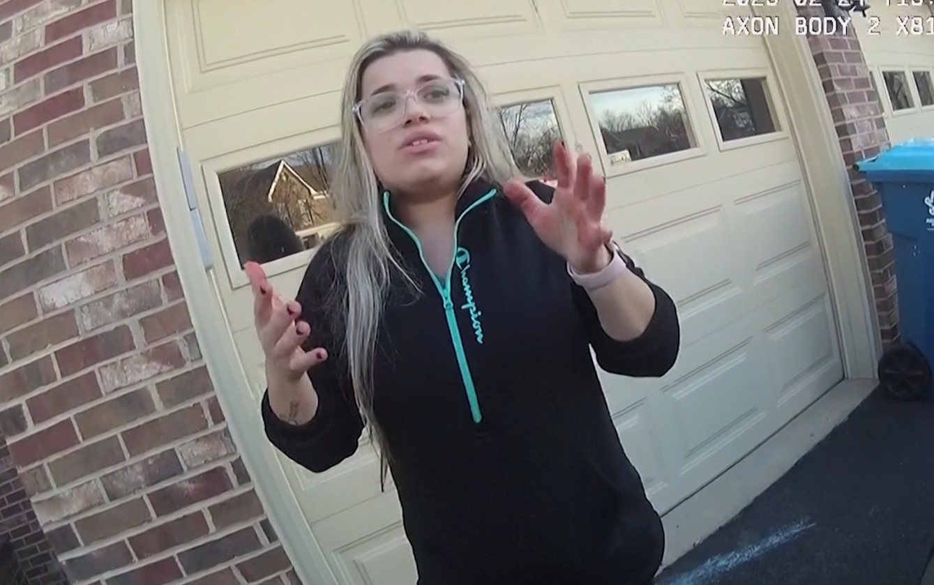 Acusado de matar esposa nos EUA admite traição com babá brasileira, diz que ela o perseguia, mas nega crime