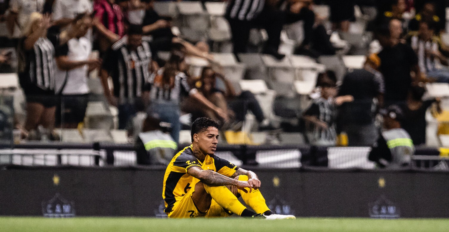 Atacantes discutem renegociação de salários para se reapresentarem no Sport