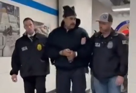 VÍDEO mostra Maduro caminhando algemado em sede da Agência Antidrogas nos EUA; assista