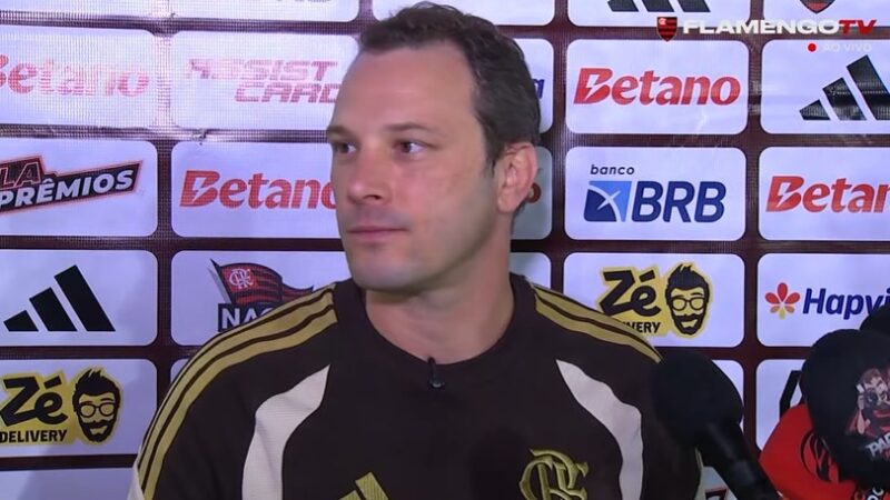 Bruno Pivetti ressalta diferença em média de idade do Flamengo e diz: “Jogo foi condicionado pela expulsão”