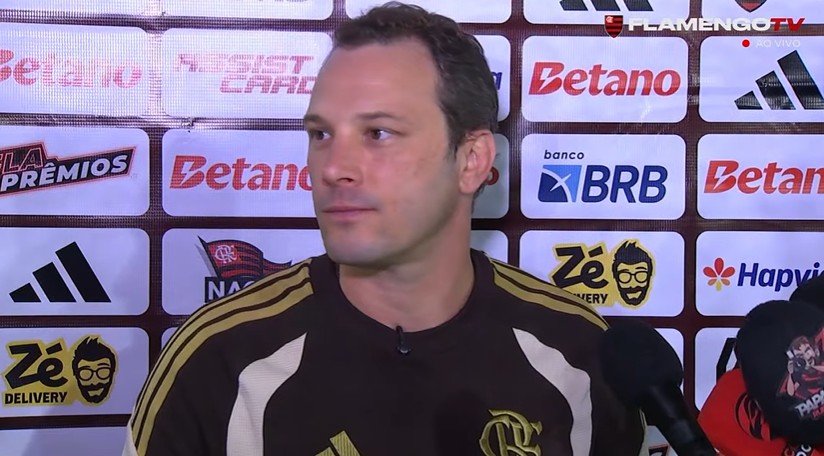 Bruno Pivetti ressalta diferença em média de idade do Flamengo e diz: “Jogo foi condicionado pela expulsão”