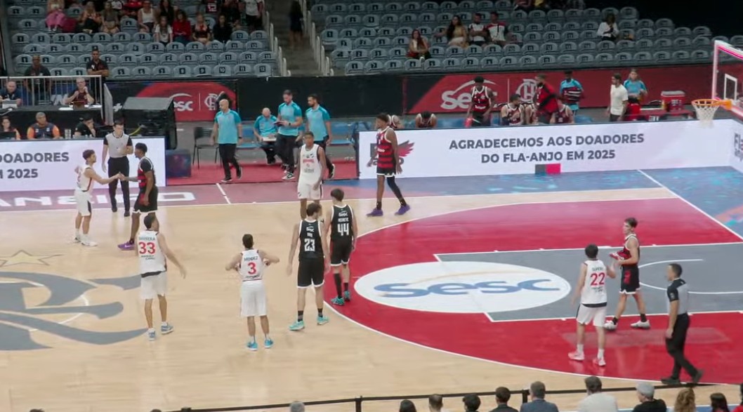 Já classificado, Flamengo sofre derrota para o Nacional no Maracanãzinho pela BCLA